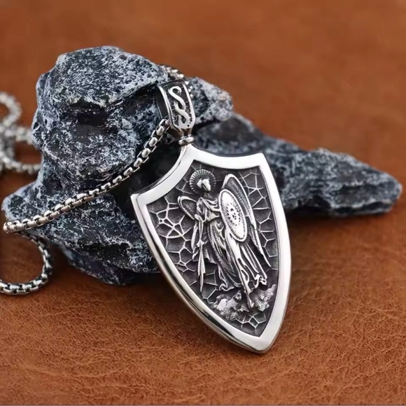 Archangel Michael Shield Saint Religious Holy Catholic Protection Medal Necklace - Picture 2 of 14